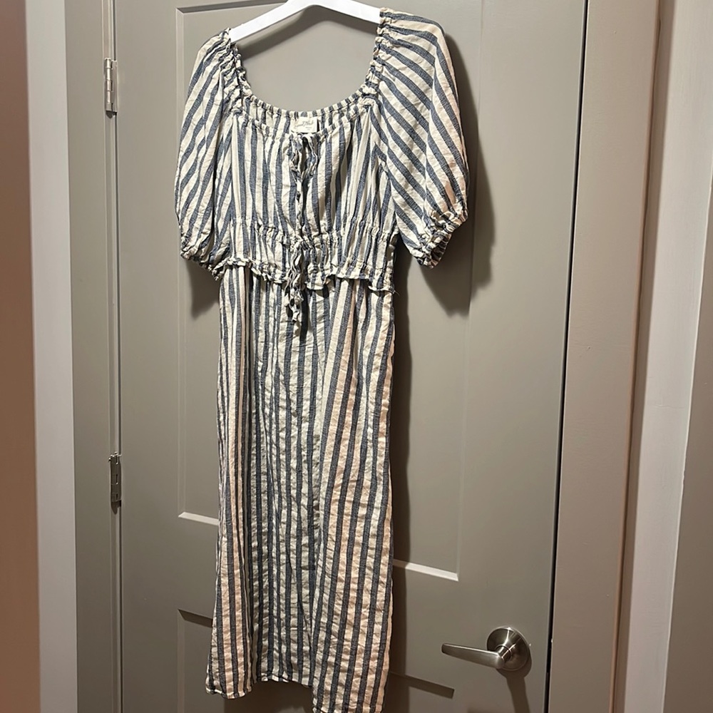 Universal Thread Blue and White Striped Midi Dress